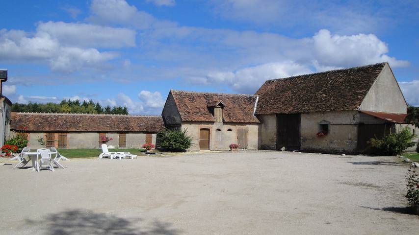 Gîte pour 8 personnes, avec terrasse et jardin à Soings-en-Sologne - 2