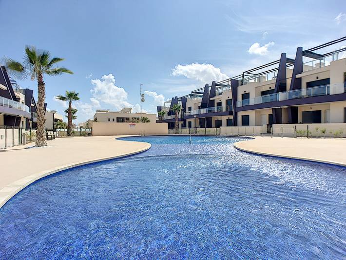 Location de vacances pour 4 personnes, avec terrasse et bassin pour enfant, adapté aux familles à Pilar de la Horadada
