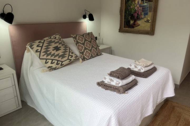 Newly renovated luxury villa in vibrant seaside town of Alcossebre in Alcossebre, Alcalà de Xivert