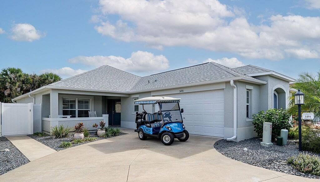 Everything! 3/2, Free golf & 4-seat cart, Resident passes, pets, near Brownwood in The Villages, Sumter County