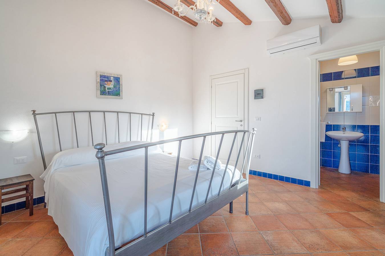 Camera 'Al Palmento - Mille E Una Notte R11' con Piscina Condivisa, Wi-Fi e Aria Condizionata in Siracusa, Siracusa e dintorni