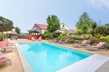 Hôtel pour 2 personnes, avec jardin et sauna ainsi que jacuzzi et piscine à Port-Saint-Père