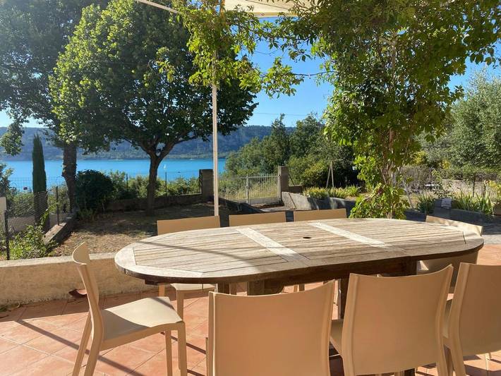 Maison de vacances pour 12 personnes, avec Balcon et Terrasse ainsi que Jardin et Vue sur le lac