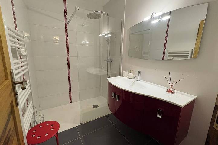 Gîte pour 11 personnes, avec jardin et terrasse à Eyguières - 4