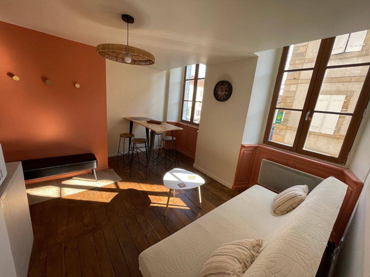 Appartement entier, One-Bedroom Apartment in Navarrenx, Béarn