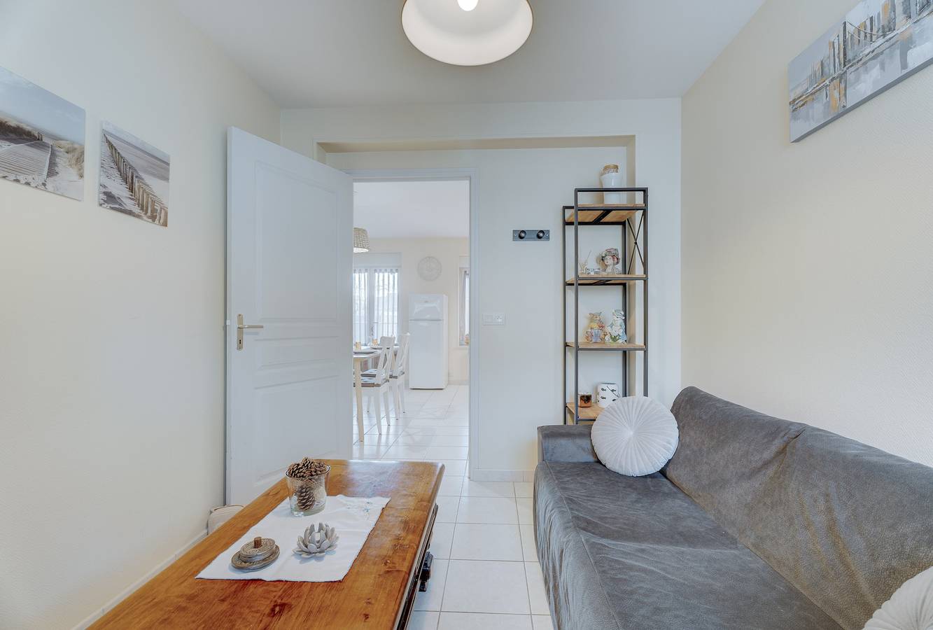 Apartamento entero, Apartamento 'Grain De Sable' con terraza privada y Wi-Fi in Saint-Benoît-des-Ondes, Bahía del Monte Saint-Michel