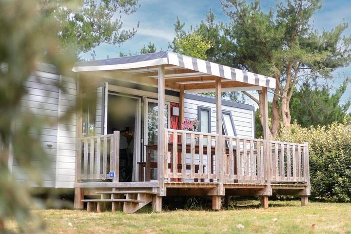 Camping pour 5 personnes, avec jardin et bassin pour enfant ainsi que piscine et jacuzzi à Les Moutiers-en-Retz - 3