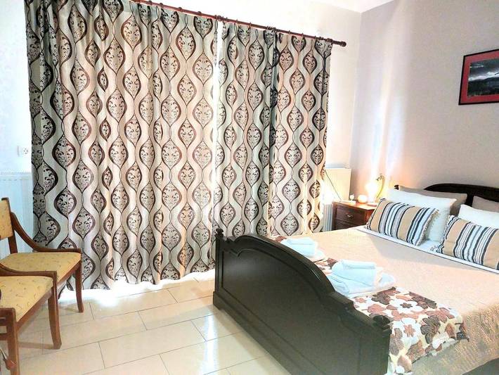 Gîte pour 5 personnes, avec jardin dans Liapádes - 4