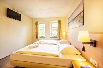 Camping für 8 Personen in Goeree-Overflakkee, Niederländische Nordsee, Bild 1