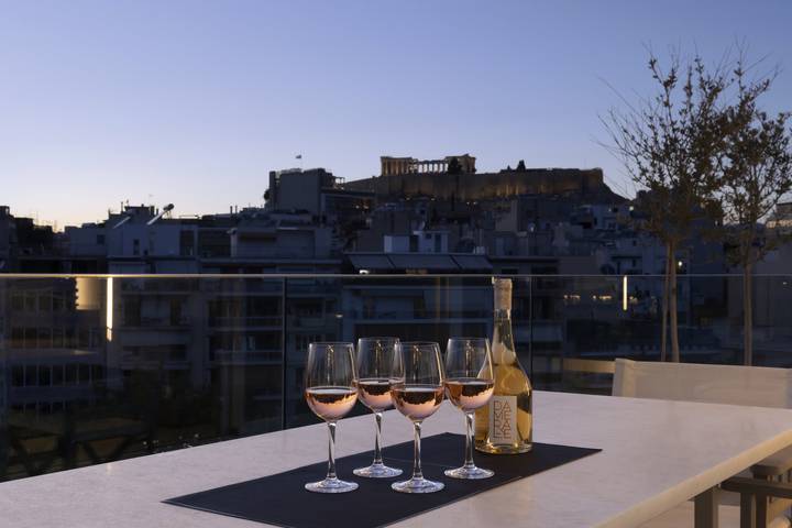 Apartment for 4 people, with balcony and view in Acropolis