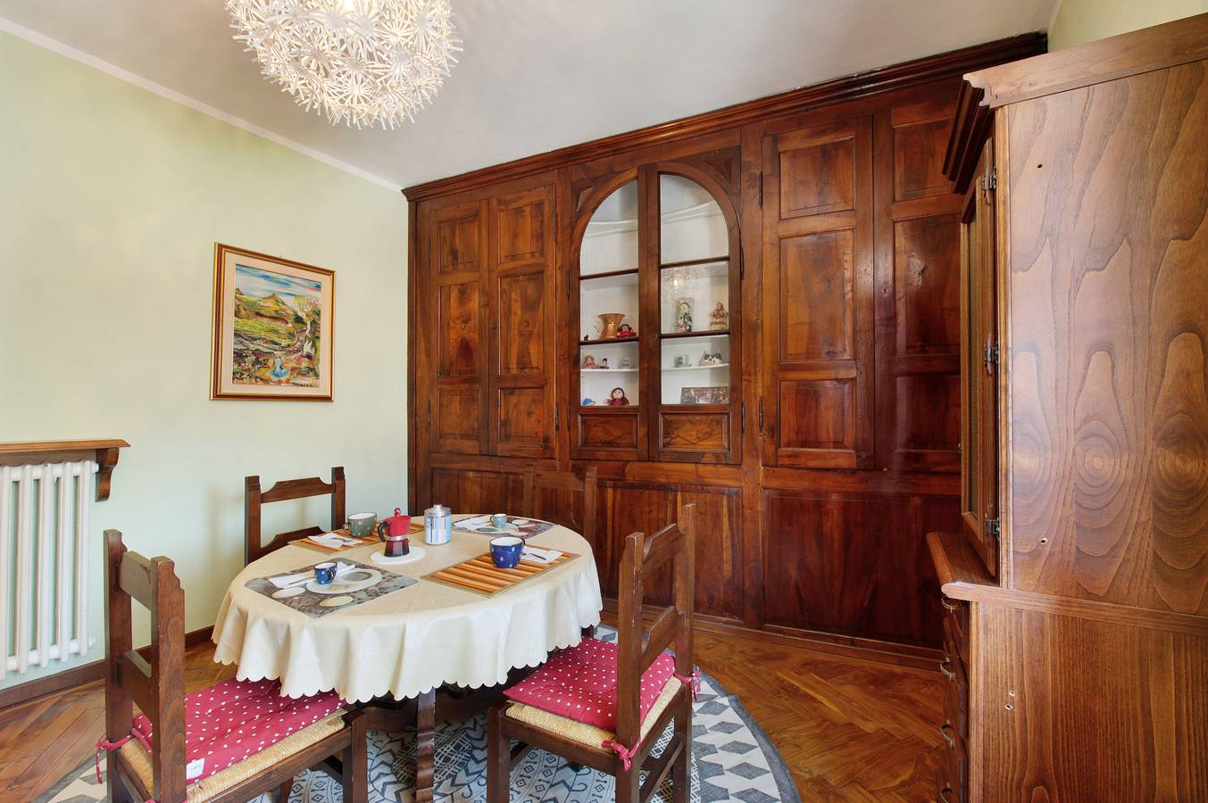Appartement entier, Appartement 'Tibaldi Sette' avec vue sur les montagnes, terrasse privée et Wi-Fi in Domodossola, Comune di Domodossola