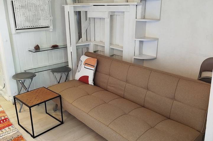 Apartamento entero, Cosy studio on the shores of Lac d'Allier - breathtaking views and natural surroundings in Bellerive-sur-Allier, Región de Vichy