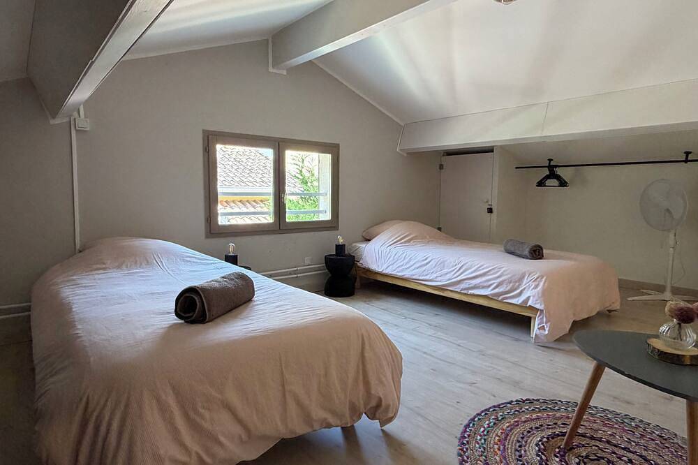 Cozy house with a hot tub in Audenge, Arcachon und Umgebung