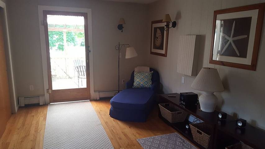 Vacation rental for 7 people, with terrace and yard in Rhode Island