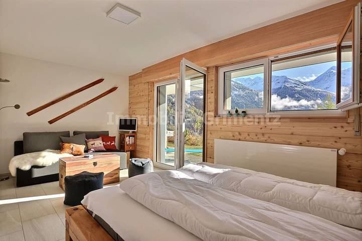 Ganze Wohnung, Komfortables Studio für 2 bis 3 Personen, Wohnzimmer mit 1 Doppelbett (140) und 1 Schlafsofa, Kochni in Grimentz, Anniviers