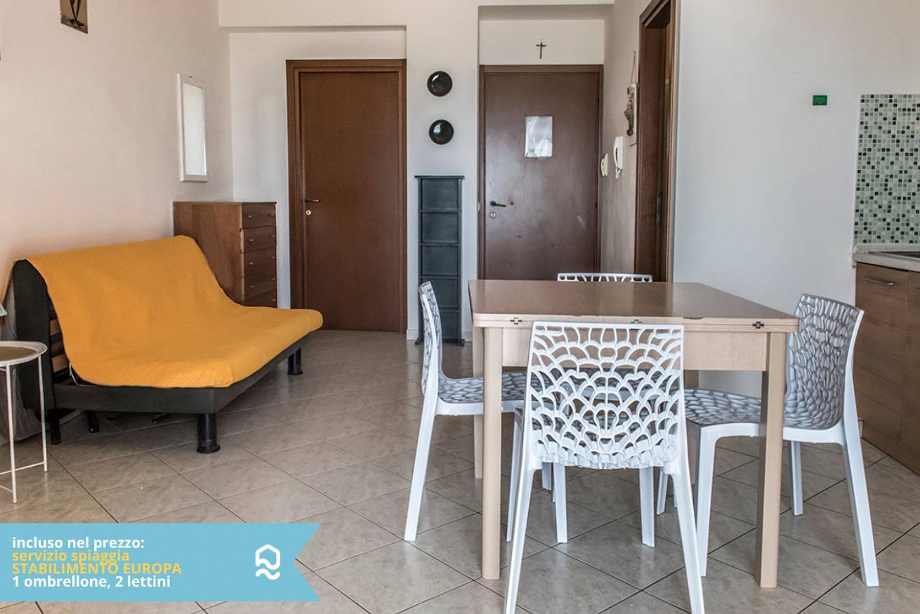 Ganze Wohnung, Rs315 - Marcelli, two-room apartment in a seafront residence, beach included in Marcelli, Riviera del Conero