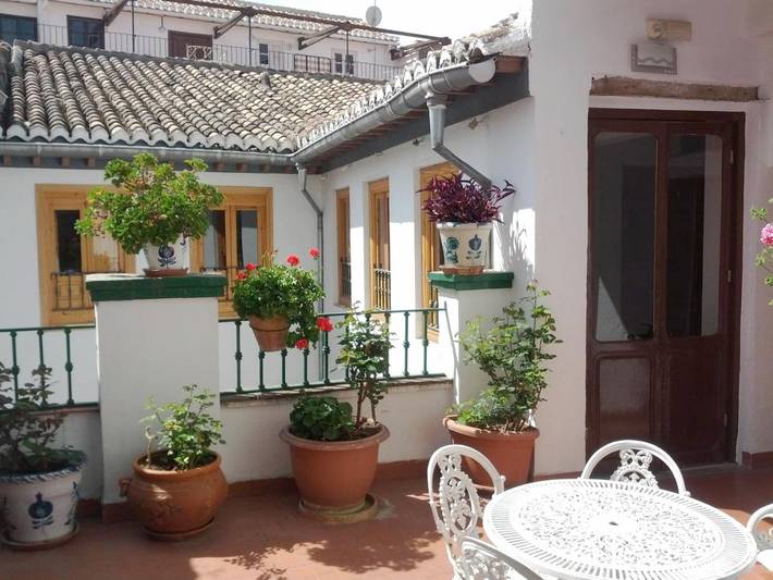 Casa de huéspuedes para 3 personas, con Balcón además de Terraza y Jardín en Granada