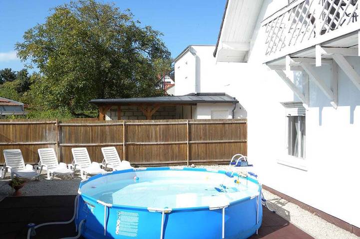 Ferienwohnung für 6 Personen, mit Pool und Garten in Fonjod