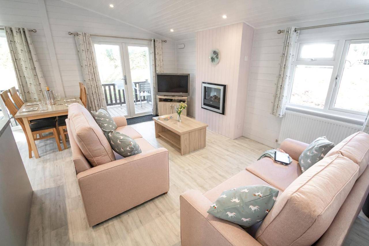 Two-Bedroom House in Milford-on-Sea, Hampshire