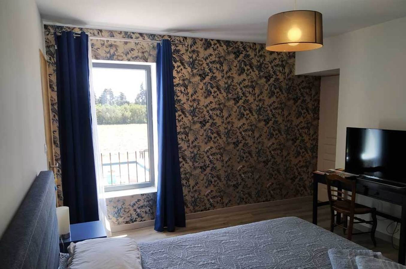 Bed & Breakfast 'La Fenière' mit Gemeinschaftspool, Wlan und Klimaanlage in L'Isle-sur-la-Sorgue, Vaucluse