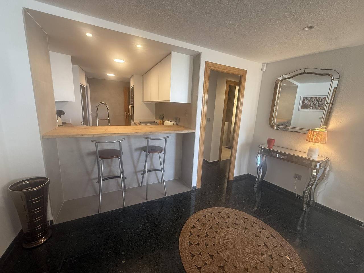 Appartement de vacances entier, Appartement 3 chambres Centre Alicante à 2mn Plage Postiguet avec terrasse in Raval Roig, Alicante