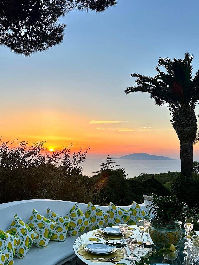 B&b per 3 persone, con giardino e piscina nonché panorama, con animali domestici a Anacapri