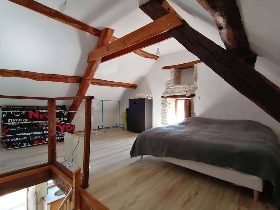 Appartement entier, Charmant studio au cœur du Quercy in Varaire, Quercy