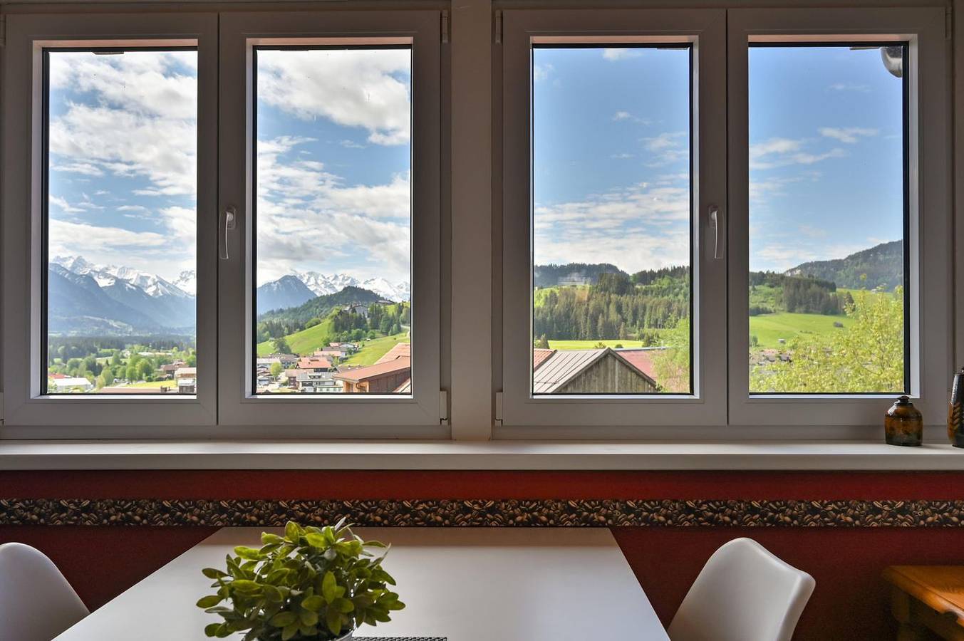 Ganze Wohnung, 2-Raum-Ferienwohnung Gipfelsicht- auf Augenhöhe mit den Allgäuer Alpen in Fischen, Bayerisch Schwaben