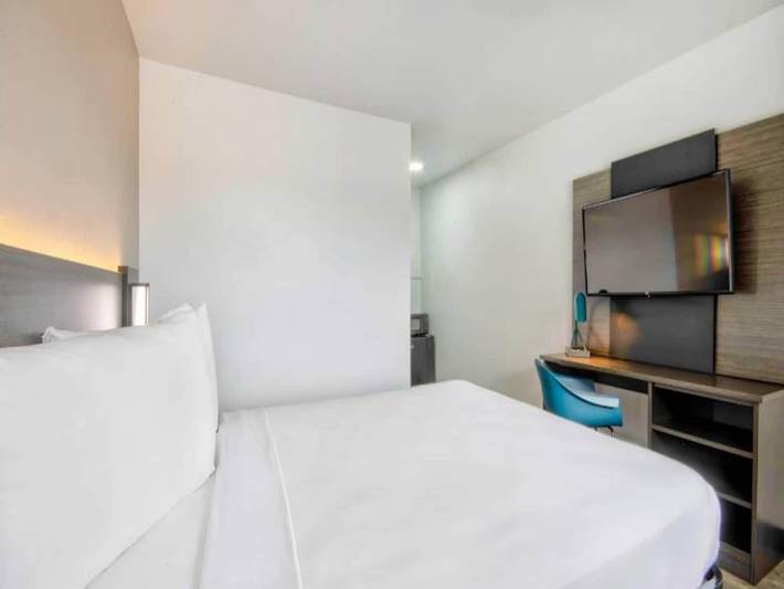 Apartamento entero, Habitación soleada con cama Queen | Nsmk in Austin, Condado de Travis