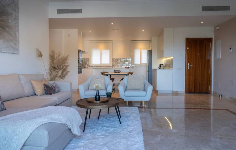Ganze Wohnung, Ferienwohnung für 4 Personen mit Pool in El Paraiso Golf Estepona, Benahavís