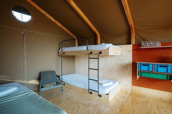 Camping für 4 Personen, mit Terrasse in Südholland - 3