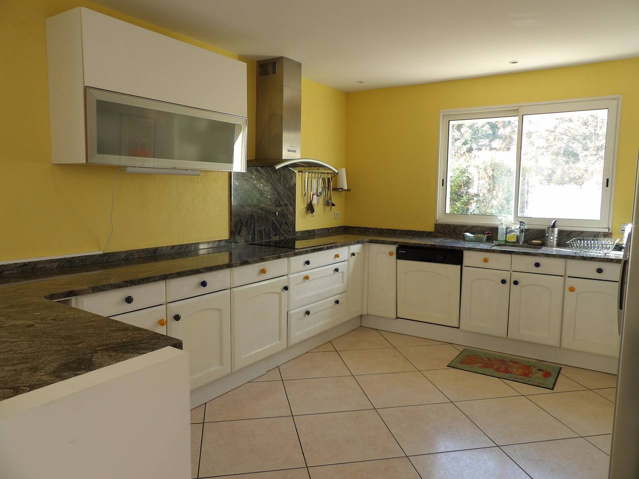 St Cyprien villa lumineuse avec piscine 4chambres/3sdb in Saint-Cyprien, Côte d'Améthyste