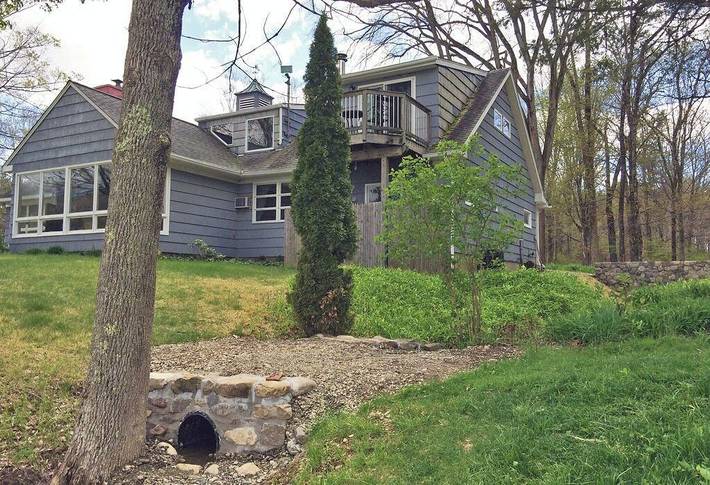 Vacation rental for 14 people, with yard in Dutchess County