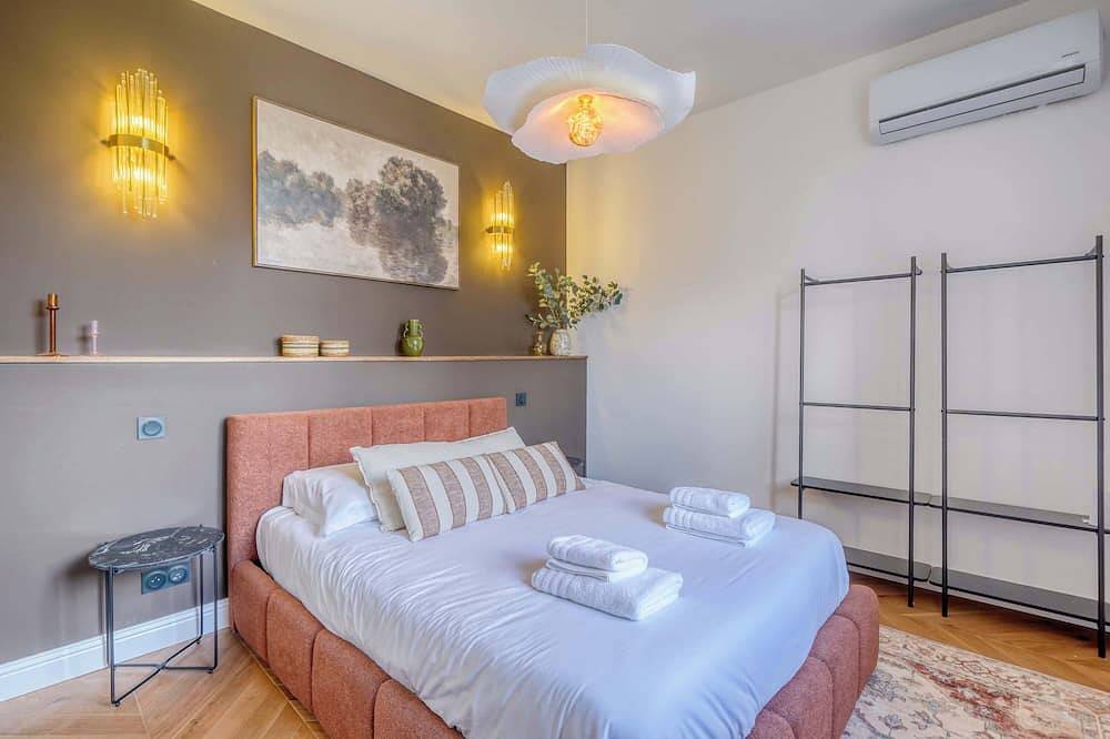 Tour du 18eme, Spa et Cinéma 4k, 1 chambre, 1 Sdb in Villenave-d'Ornon, Bordeaux und Umgebung