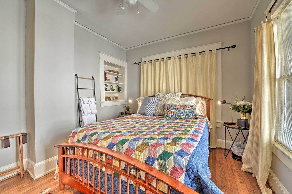 Neu! Vintage Cottage <1 Meile zum Unc Greensboro! in Greensboro, Guilford County