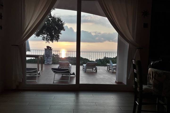 Chalet für 8 Personen, mit Balkon und Garten auf Elba
