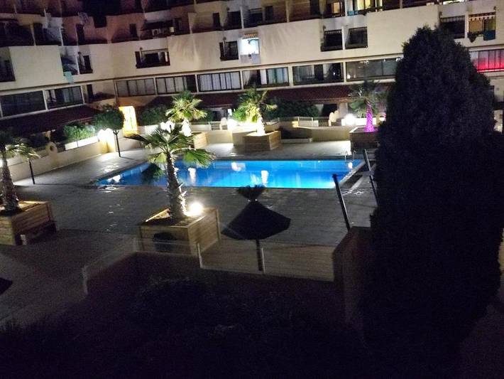 Gîte pour 4 personnes, avec terrasse ainsi que jardin et piscine dans Office De Tourisme De Gruissan - 2