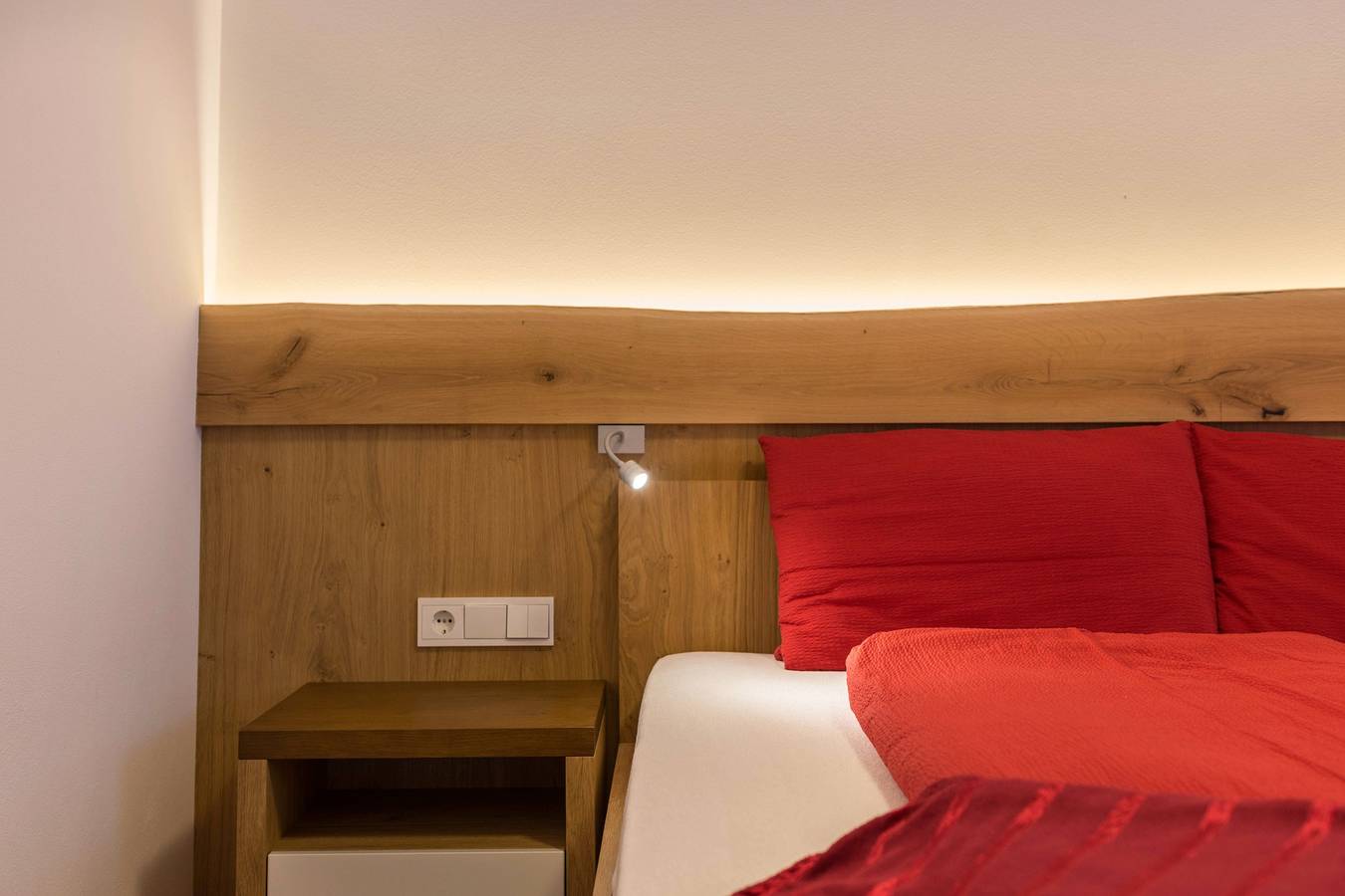 Entire apartment, Cosy Apartment “Alexandra” with Mountain View, Wi-Fi, Balcony & Terrace in Rainelles, Ortisei