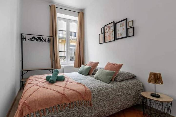 Appartement entier, Appartement design, 2 chambres, centre ville in Vichy, Région de Vichy