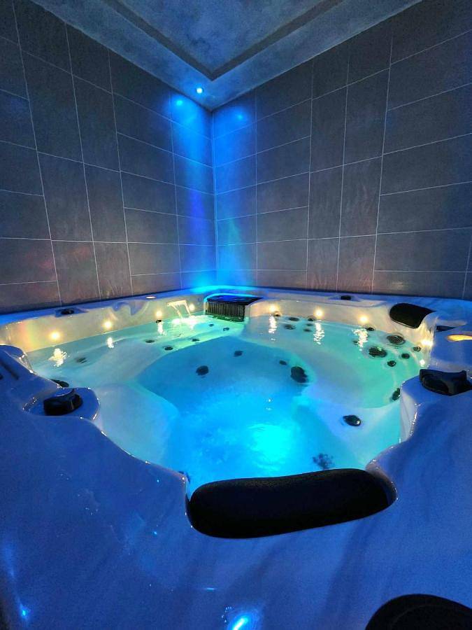 Location de vacances pour 2 personnes, avec Jacuzzi et Sauna à Wingles - 2