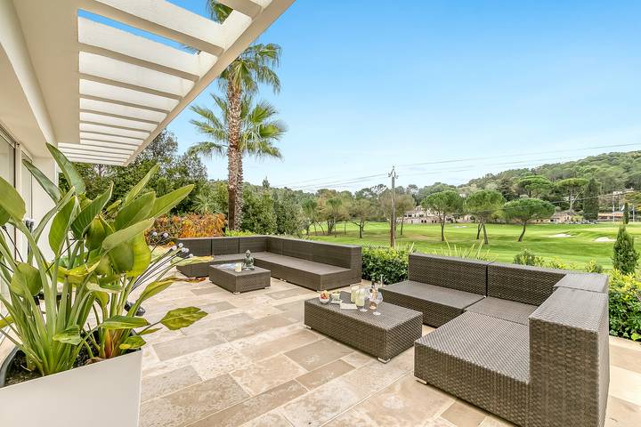 Location de vacances pour 8 personnes, avec terrasse et piscine à Mougins - 2