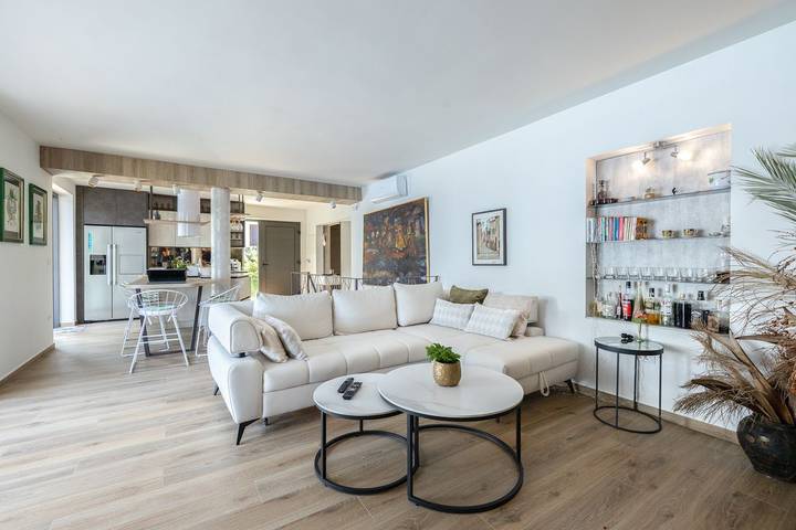 Villa pour 6 personnes, avec terrasse ainsi que jacuzzi et jardin à Mali Losinj - 3