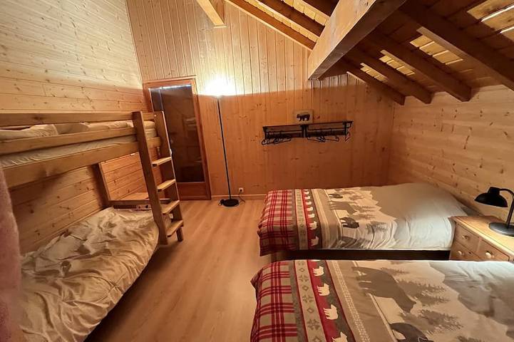 Gîte pour 10 personnes, avec balcon ainsi que sauna et jardin, animaux acceptés à Albiez-le-Jeune - 2