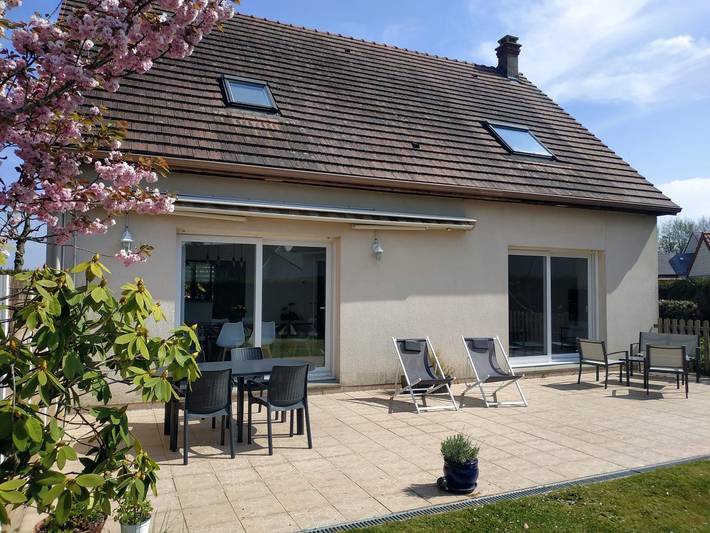 Gîte pour 6 personnes, avec Terrasse ainsi que Jardin et Vue