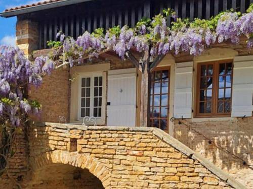 Maison d’hôte pour 2 personnes, avec jardin et vue à Saint-Point