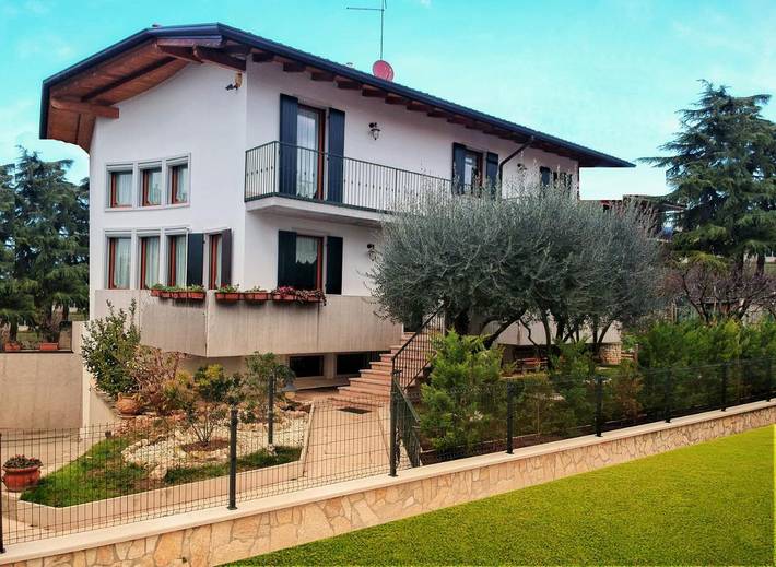 B&b per 3 persone, con terrazza e giardino nonché idromassaggio in Negrar di Valpolicella