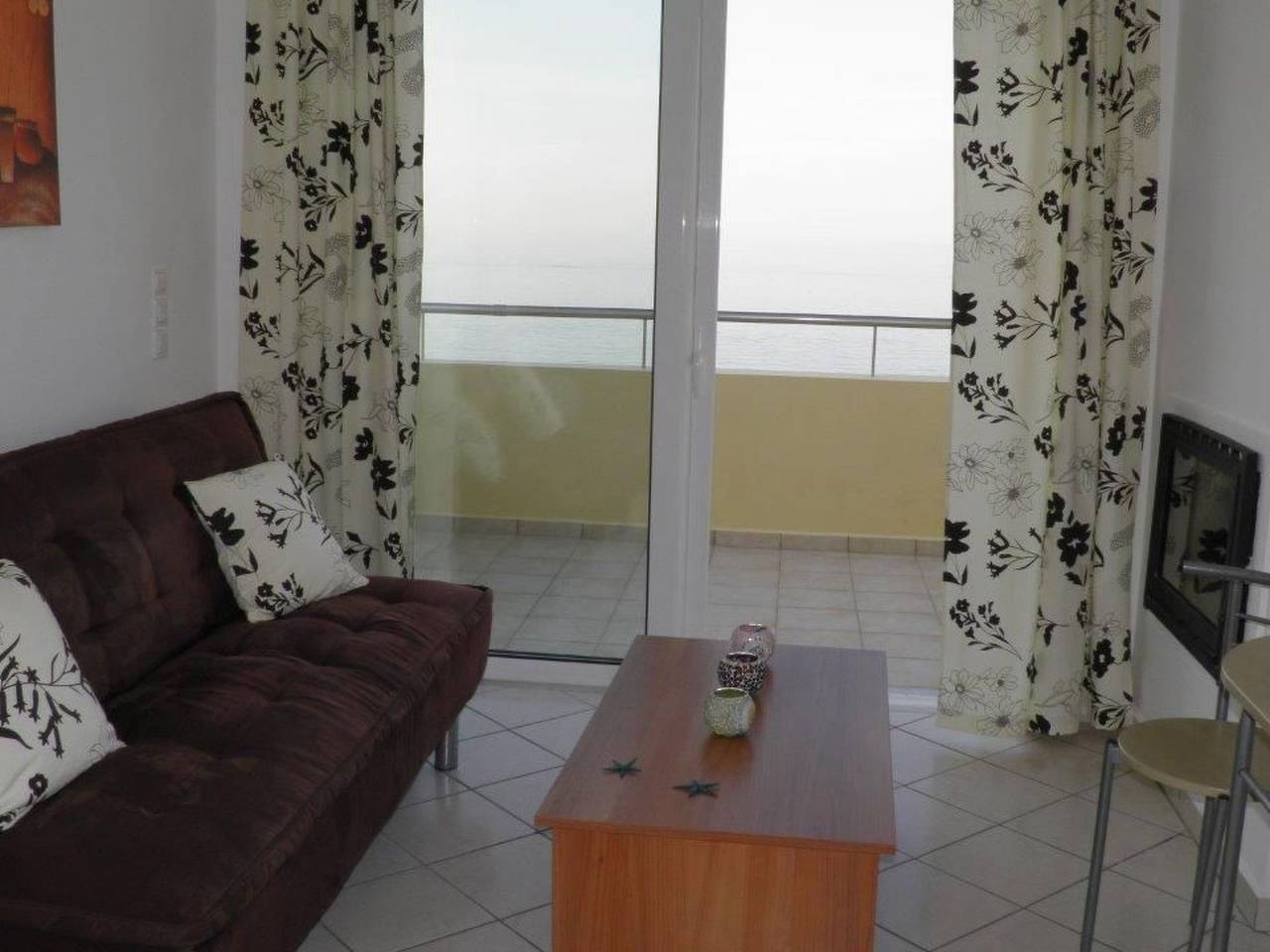 Appartement entier, Geräumiges Apartment mit traumhaftem Blick vom Balkon in Kato Stalos, Agia Marina