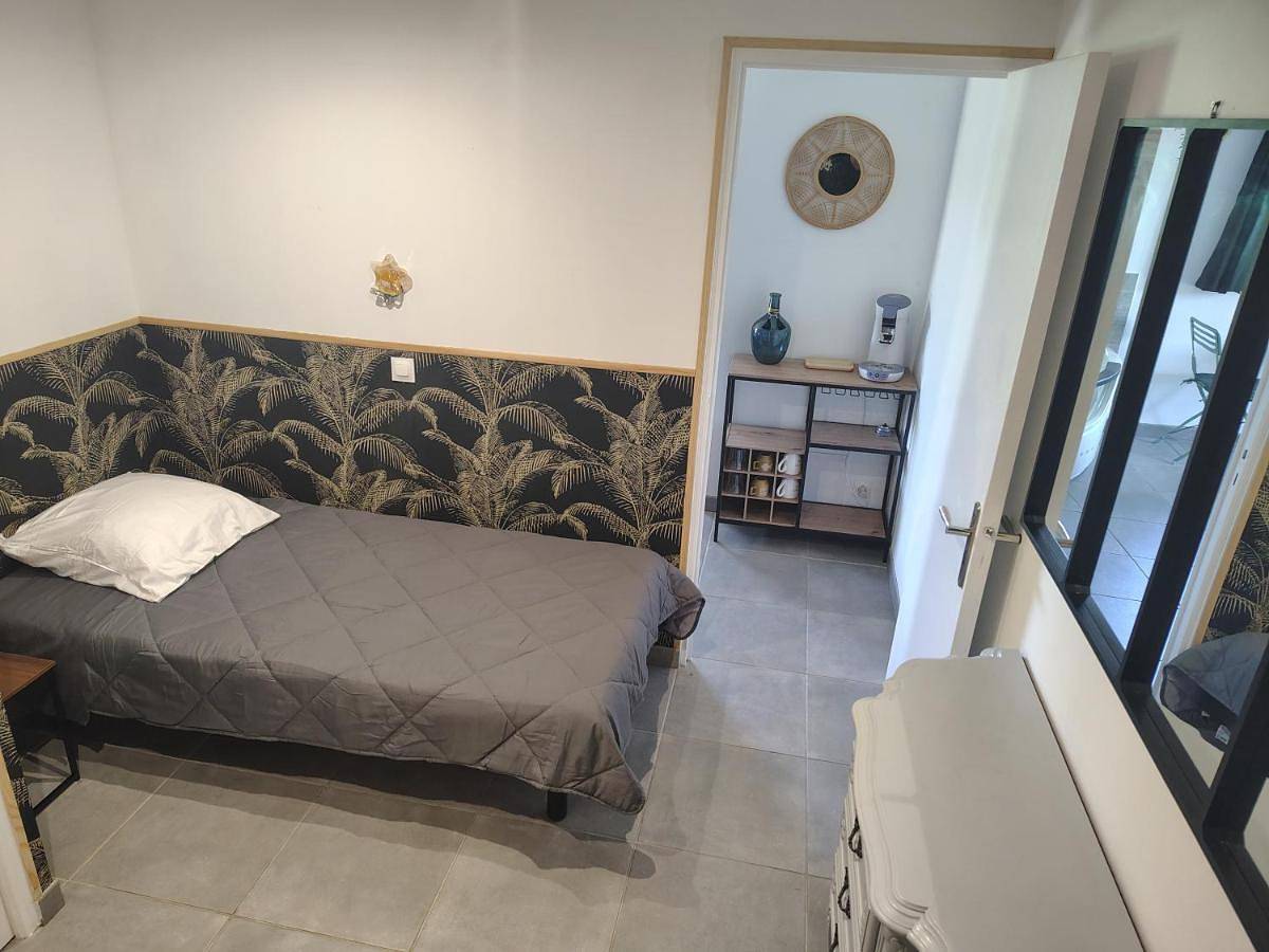Triple Room with Private External Bathroom in Saint-Just-Saint-Rambert, Montbrison