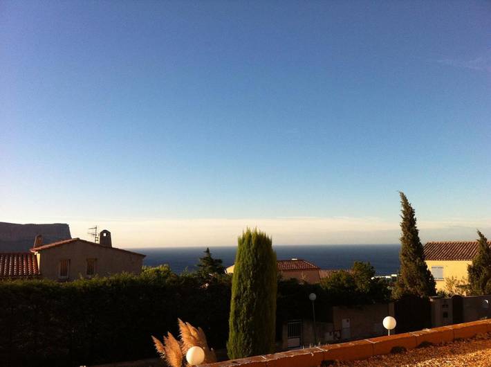 Alojamiento y desayuno para 3 personas, con terraza además de vistas y piscina - 1