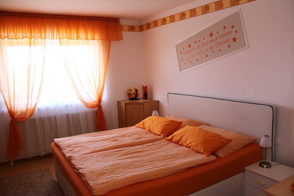 Ganze Wohnung, Ferienwohnung Höbart - Zwei Doppelzimmer ,Wohnküche, Bad, Wc Und Vorraum in Dorfstetten (Waldviertel), Dorfstetten